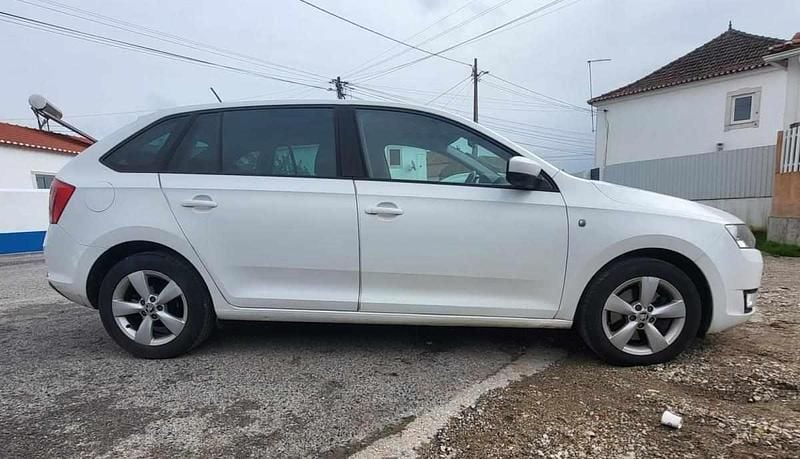 Usado Skoda Rapid 90 HP (66 kW) 2014 Branco Carrinha