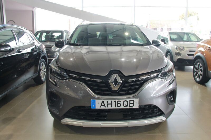 Cinzento Usado 2021 Renault Captur SUV | € 17.000 (Preço justo) - Imagem 1/4