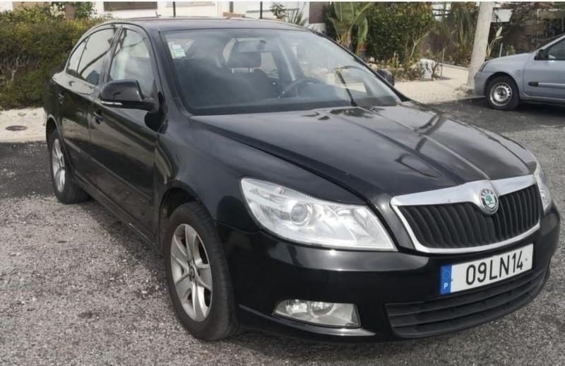 Usado 2011 Skoda Octavia Sedan | € 2.400 - Imagem 1/4