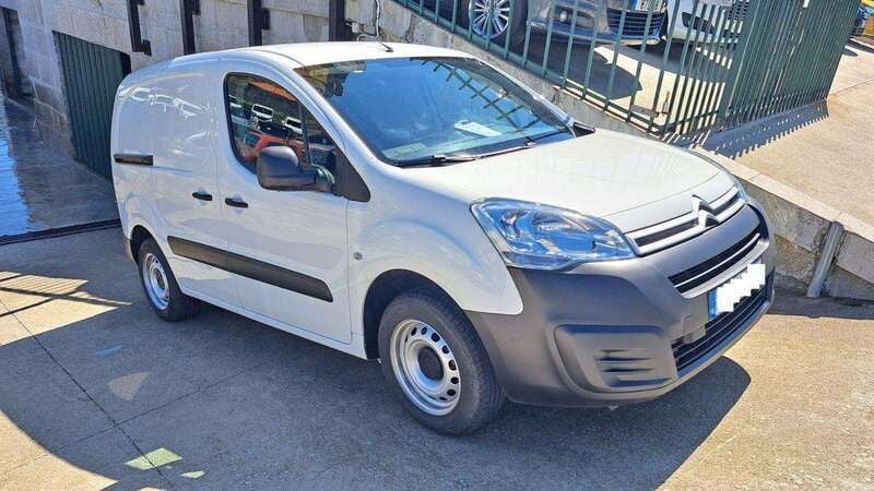 Usado Citroën Berlingo 100 HP (73 kW) 2017 Branco Monovolume