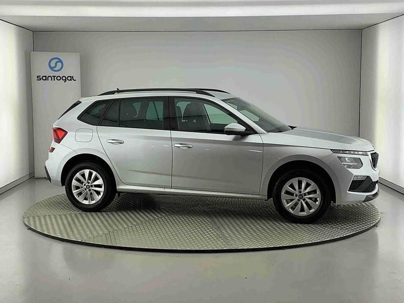 Cinzento Usado 2025 Skoda Kamiq SUV | € 22.990 (Preço justo) - Imagem 1/4