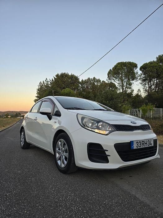 Usado 2016 Kia Rio Sedan | € 10.490 (Preço justo) - Imagem 1/4