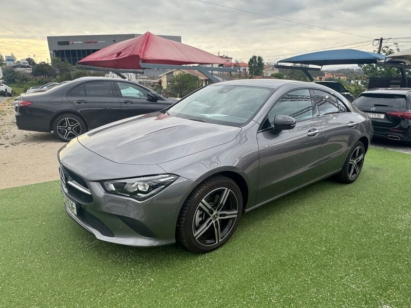 Cinza Usado 2021 Mercedes CLA250 Progressive Sedan | € 30.490 - Imagem 1/4