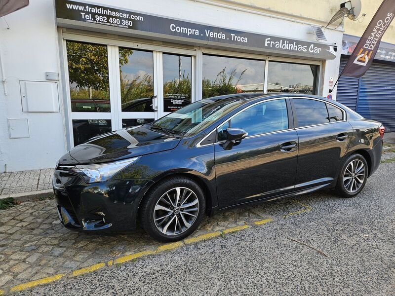 Preto Usado 2017 Toyota Avensis Sedan | € 17.000 - Imagem 1/4