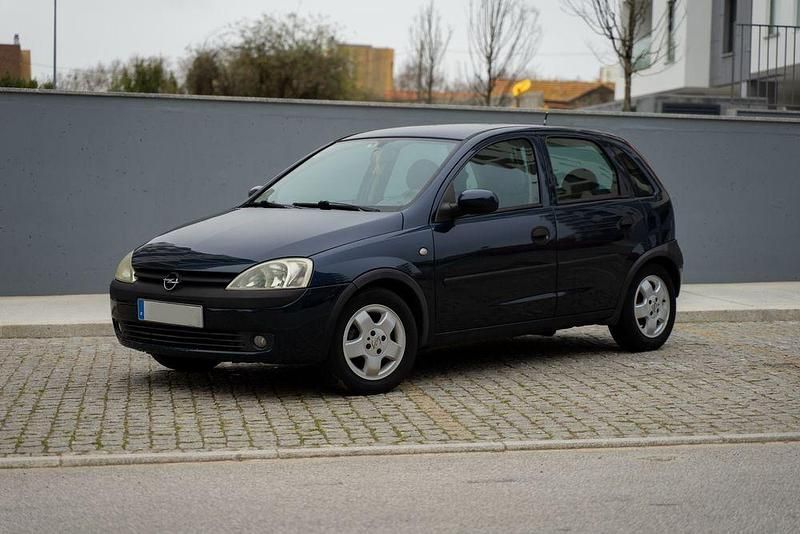 Usado 2002 Opel Corsa Sedan | € 1.990 (Bom preço) - Imagem 1/4