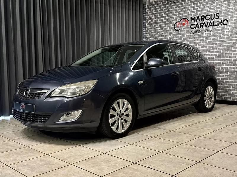 Cinza escuro Usado 2010 Opel Astra Cosmo | € 7.500 (Preço justo) - Imagem 1/4