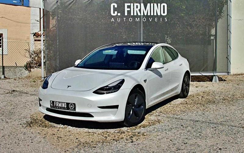 Branco Usado 2020 Tesla Model 3 Standard Range Plus Sedan | € 25.900 (Preço justo) - Imagem 1/4
