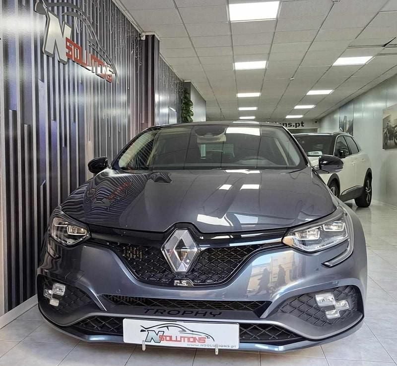 Usado Renault Mégane IV Trophy 300 HP (220 kW) 2019 Cinzento Sedan