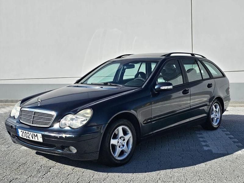 Usado 2003 Mercedes C220 Sedan | € 4.755 (Bom preço) - Imagem 1/4