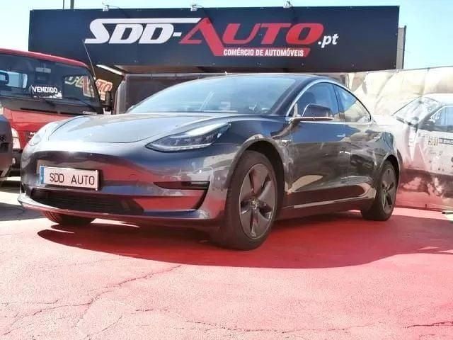 Cinzento Usado 2019 Tesla Model 3 Standard Range Plus Sedan | € 21.800 (Preço justo) - Imagem 1/4