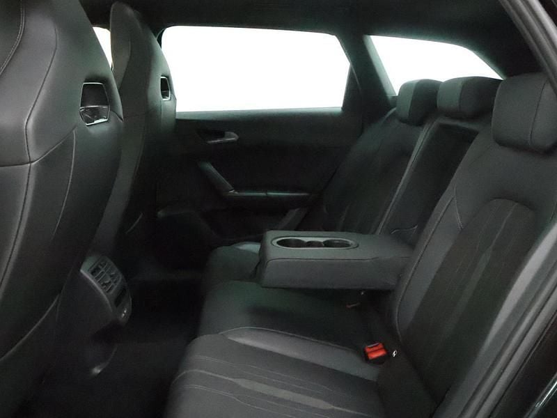 Usado Cupra Leon 150 HP (110 kW) 2024 Preto