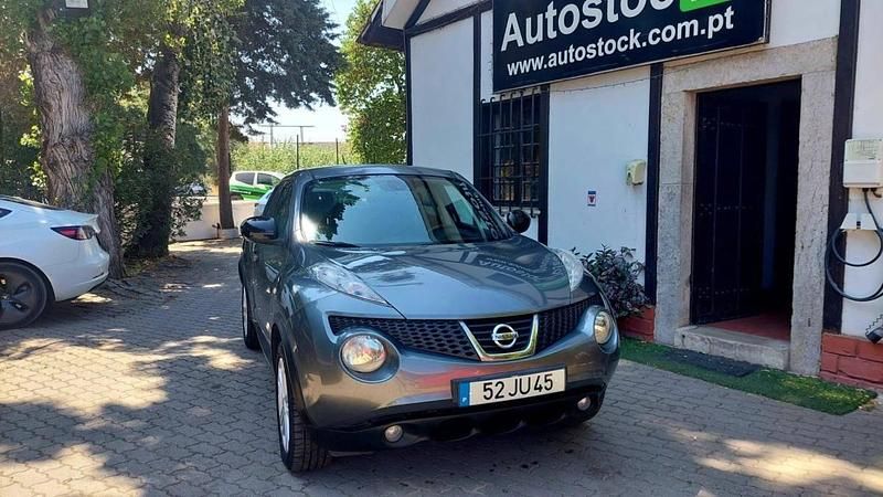 Cinzento Usado 2010 Nissan Juke Acenta SUV | € 9.980 (Preço elevado) - Imagem 1/4