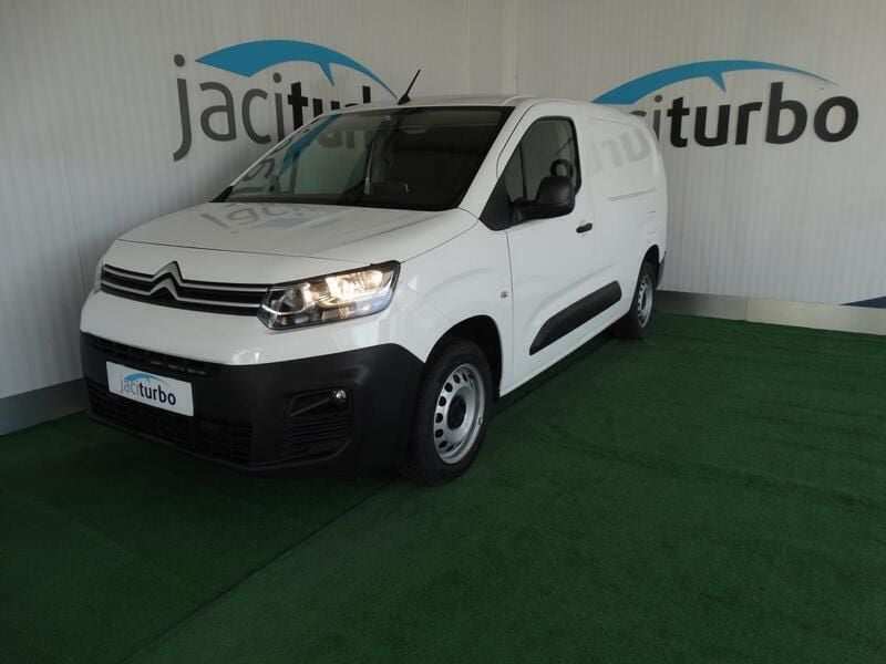 Branco Usado 2021 Citroën Berlingo Monovolume | € 18.500 (Caro) - Imagem 1/4