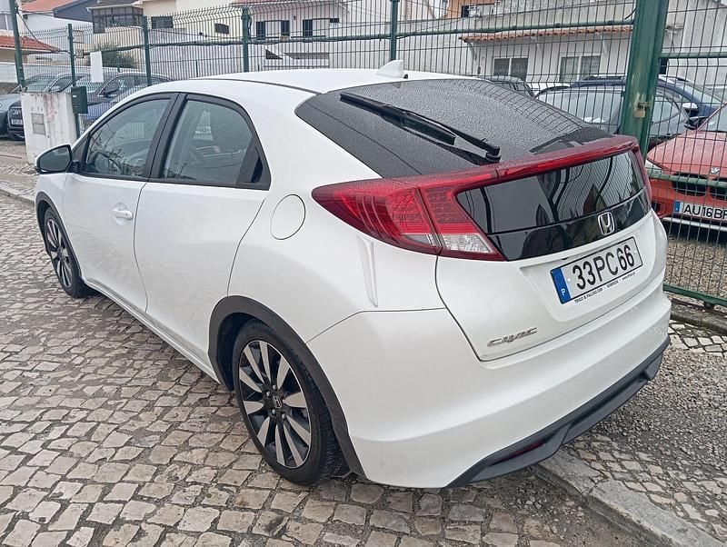 Usado Honda Civic Sport 100 HP (73 kW) 2014 Branco