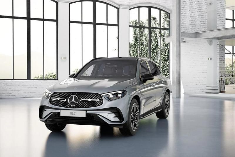 Preto Novo 2025 Mercedes GLC300 SUV | € 94.410 - Imagem 1/4