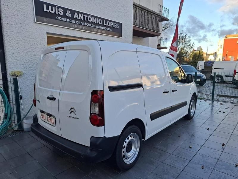 Usado Citroën Berlingo 100 HP (73 kW) 2017 Branco Monovolume