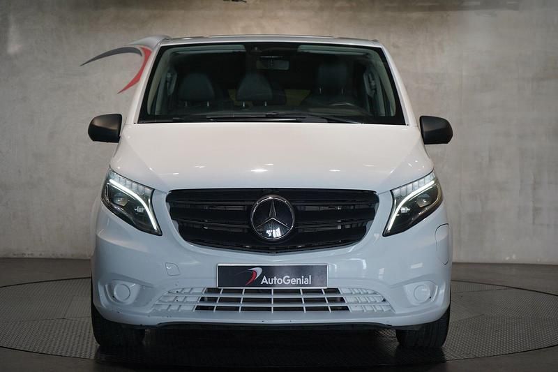 Usado Mercedes e-Vito 150 kW (204 HP) 2021 Branco Monovolume