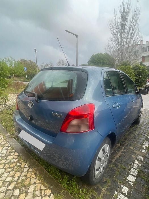 Usado 2008 Toyota Yaris Sedan | € 6.000 (Preço justo) - Imagem 1/4