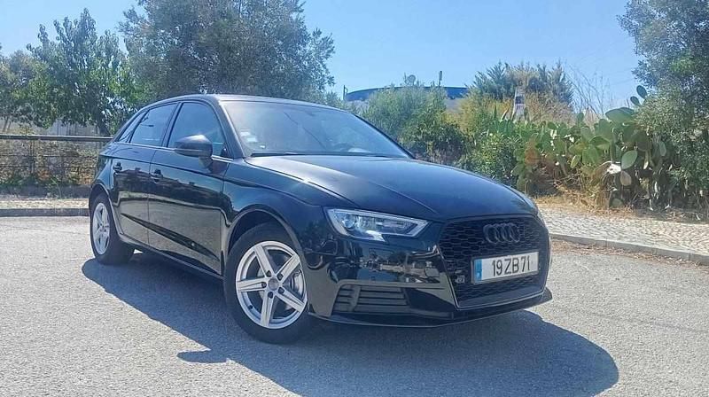Preto Usado 2019 Audi A3 Sport Sedan | € 22.800 (Preço justo) - Imagem 1/4