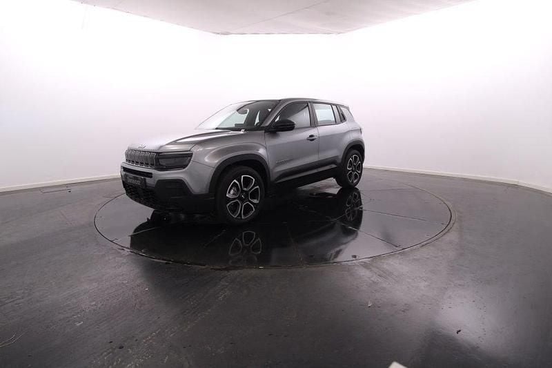 Cinzento Usado 2024 Jeep Avenger SUV | € 24.500 (Preço elevado) - Imagem 1/4