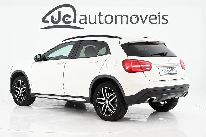 Usado Mercedes GLA180 AMG line 109 HP (80 kW) 2017 Branco SUV