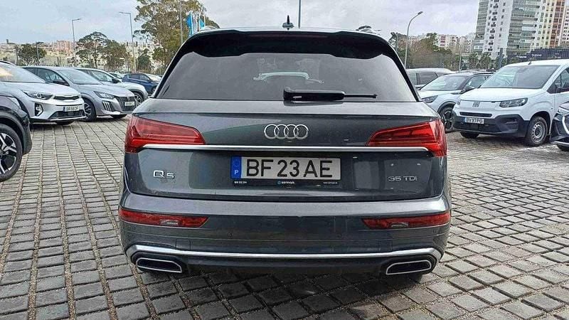 Usado Audi Q5 S-Line 163 HP (119 kW) 2023 Cinzento SUV