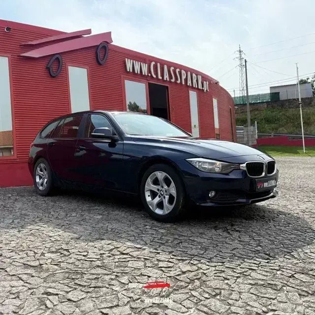 Azul Usado 2013 BMW 318 Carrinha | € 14.900 (Caro) - Imagem 1/4
