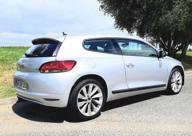Cinzento Usado 2008 VW Scirocco Coupé | € 8.499 (Preço justo) - Imagem 1/4