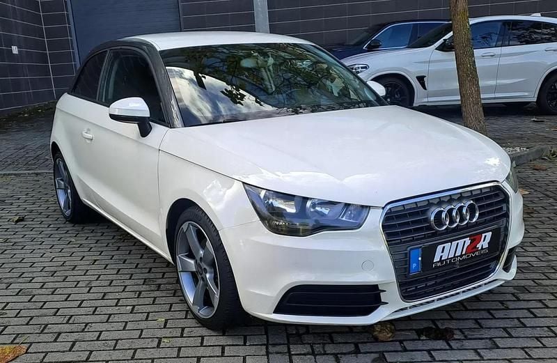 Branco Usado 2014 Audi A1 Attraction Citadino | € 9.990 (Bom preço) - Imagem 1/4