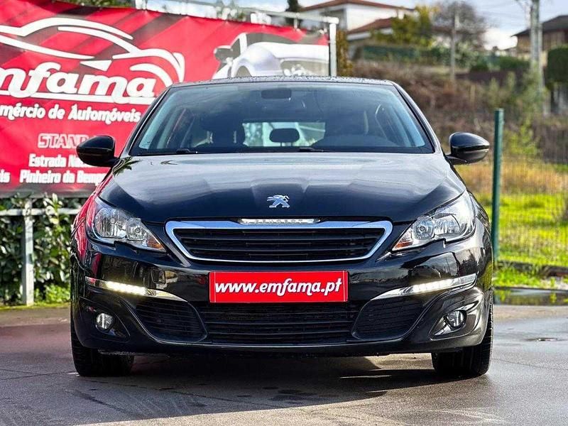 Usado Peugeot 308 Access 120 HP (88 kW) 2015 Preto