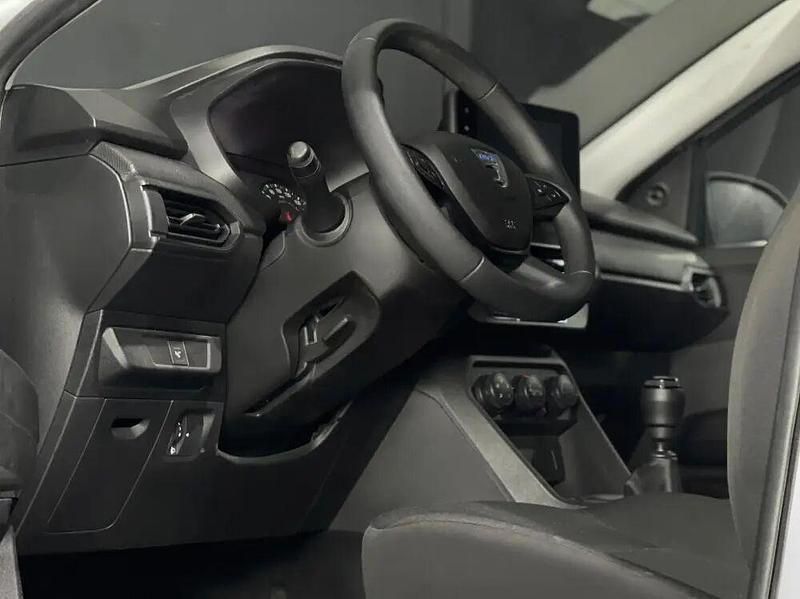 Usado Dacia Sandero Essentiel 67 HP (49 kW) 2022 Amarelo