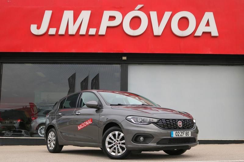 Usado Fiat Tipo 95 HP (69 kW) 2019 Cinzento