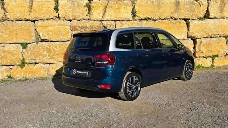 Usado Citroën Spacetourer Feel 145 HP (106 kW) 2021 Azul Monovolume