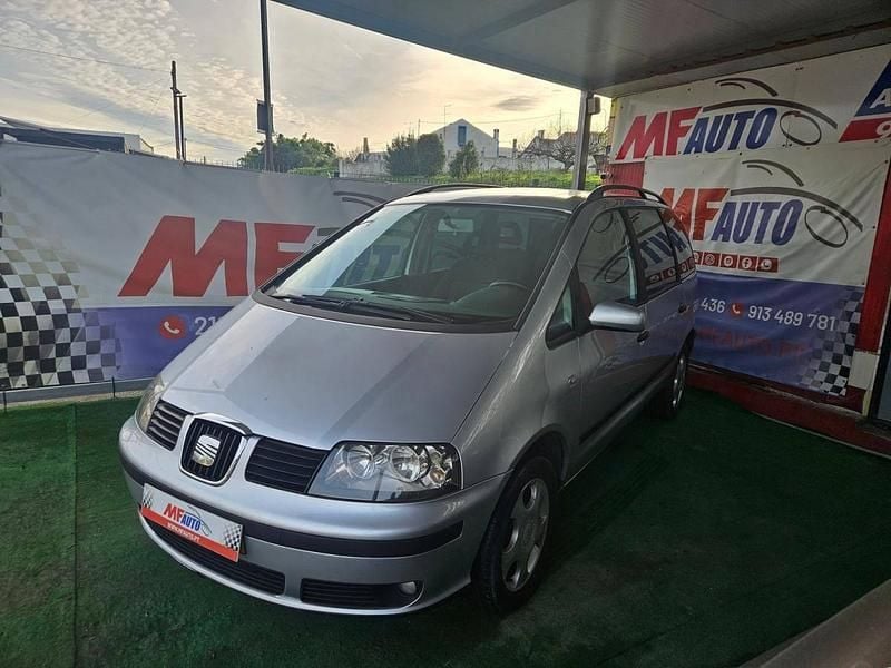 Cinza Usado 2005 Seat Alhambra Sport Monovolume | € 6.900 (Caro) - Imagem 1/4