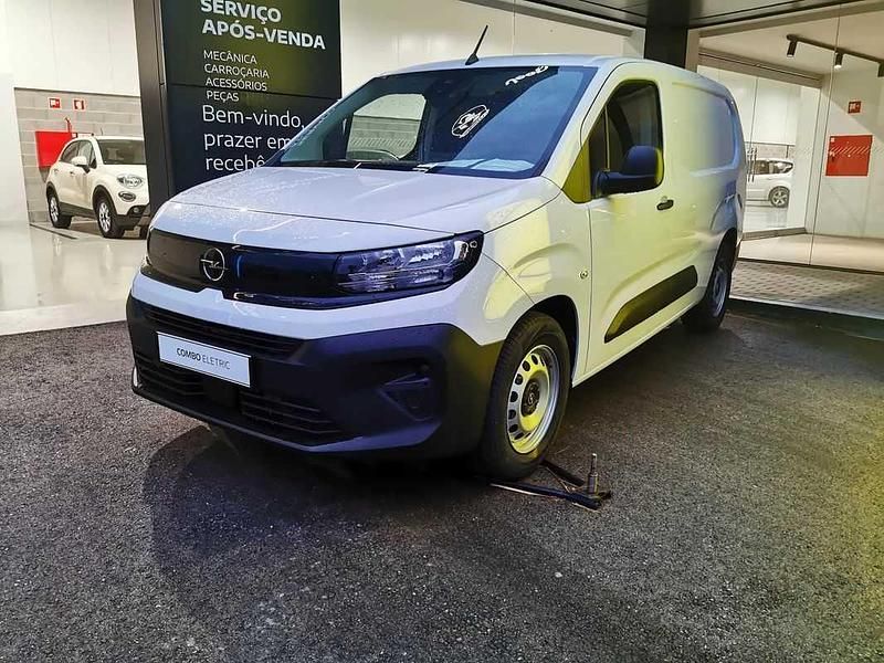 Branco Novo 2025 Opel Combo-e Life | € 32.900 - Imagem 1/4