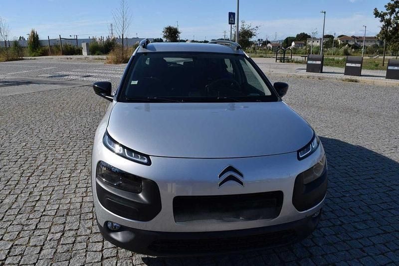 Usado 2018 Citroën C4 Cactus Feel Citadino | € 9.800 (Bom preço) - Imagem 1/4