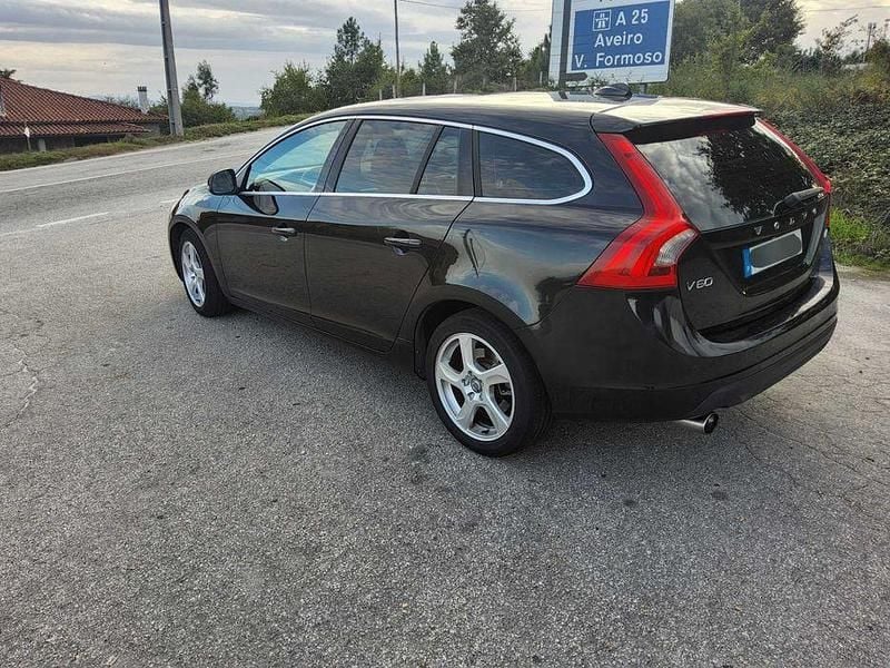 Usado 2011 Volvo V60 Carrinha | € 10.500 (Preço justo) - Imagem 1/4