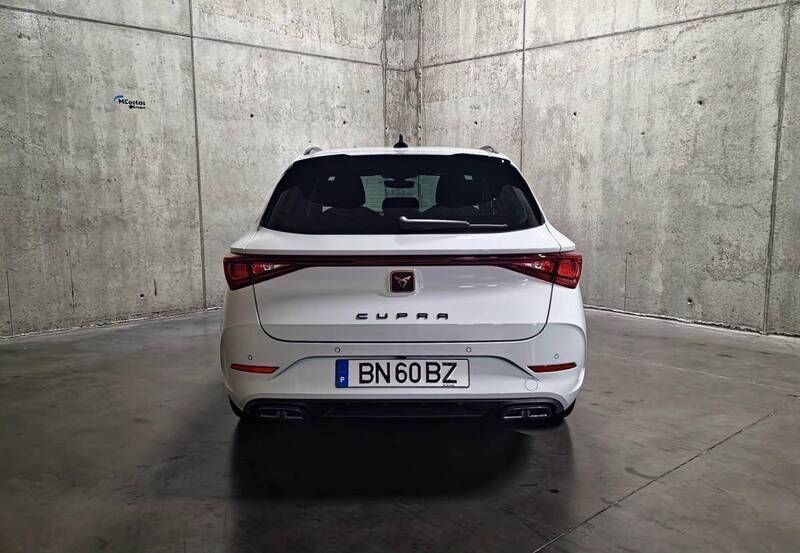 Usado Cupra Leon 150 HP (110 kW) 2024 Branco