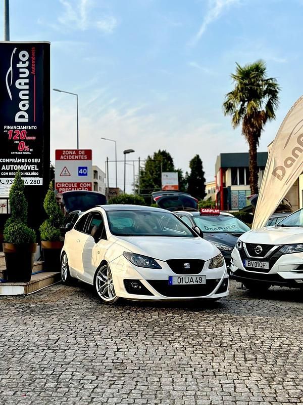 Branco Usado 2012 Seat Ibiza FR | € 7.995 (Super Preço) - Imagem 1/4