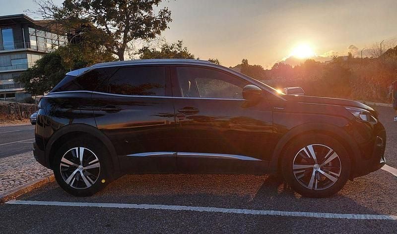 Usado 2019 Peugeot 3008 GT-line Sedan | € 15.500 (Bom preço) - Imagem 1/4