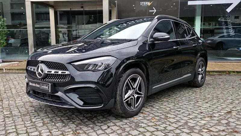 Usado Mercedes GLA200 Advanced Plus 163 HP (119 kW) 2025 Preto cosmos SUV