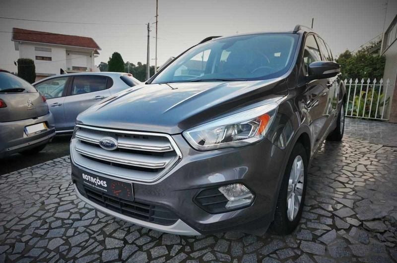 Cinzento Usado 2016 Ford Kuga SUV | € 13.990 (Preço justo) - Imagem 1/4