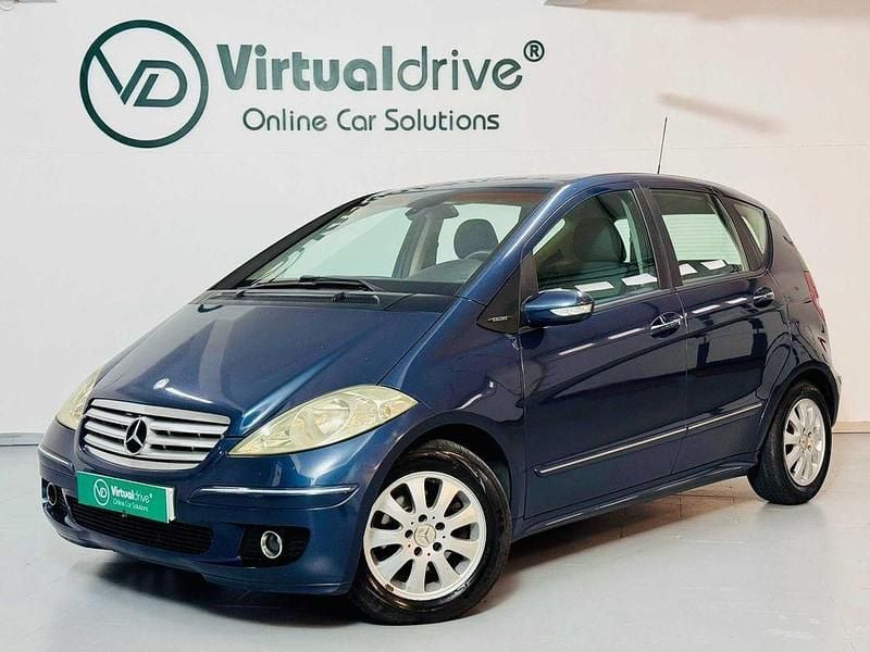 Azul Usado 2005 Mercedes A180 Elegance Sedan | € 4.750 (Preço justo) - Imagem 1/4