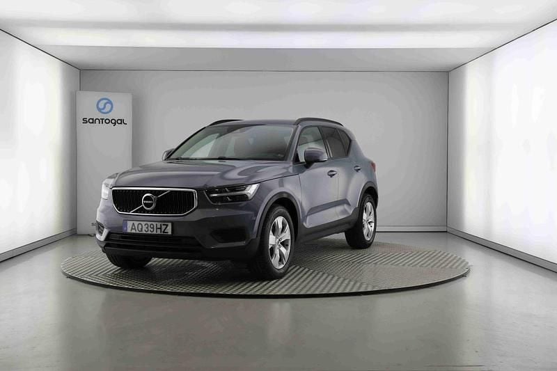 Cinzento Usado 2022 Volvo XC40 SUV | € 30.990 (Caro) - Imagem 1/4