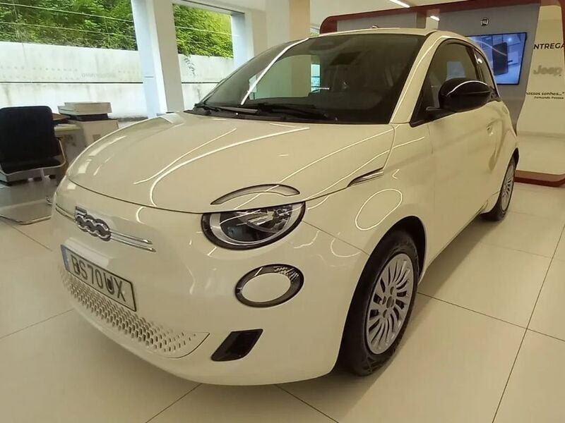 Branco Novo 2025 Fiat 500e Red Citadino | € 26.500 (Preço justo) - Imagem 1/4