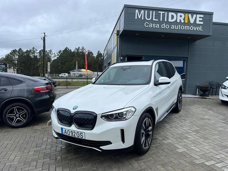 Branco Usado 2022 BMW i3 Citadino | € 40.500 (Preço justo) - Imagem 1/4