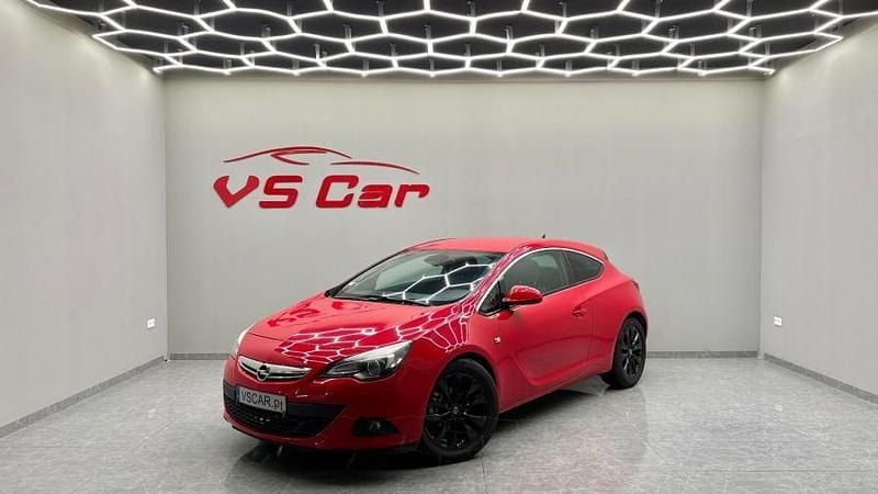 Vermelho Usado 2013 Opel Astra GTC | € 10.500 - Imagem 1/4