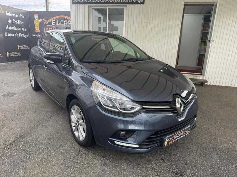 Cinzento Usado 2018 Renault Clio IV | € 11.990 (Preço justo) - Imagem 1/4