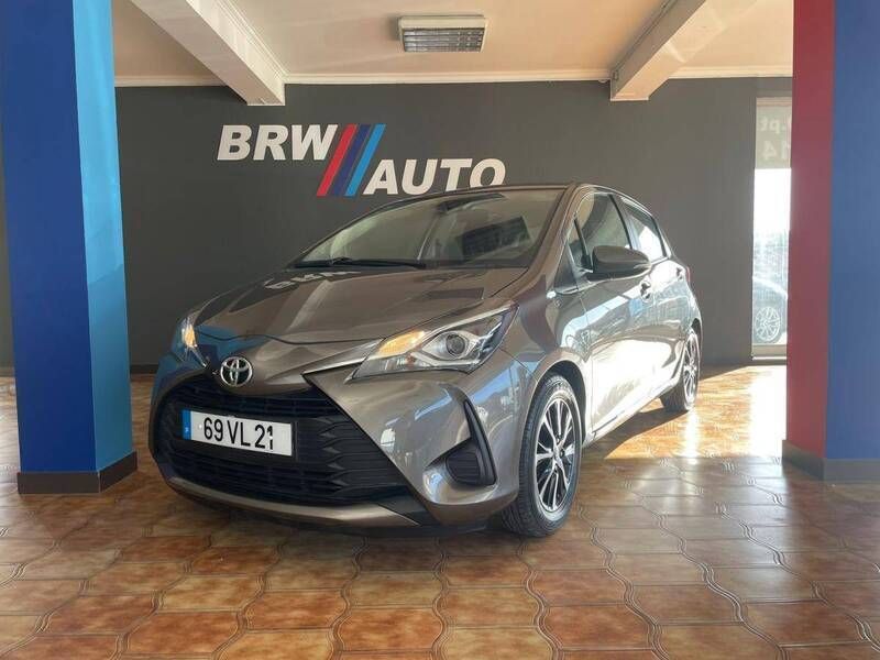 Antracite Usado 2018 Toyota Yaris Comfort Citadino | € 14.490 (Preço justo) - Imagem 1/4