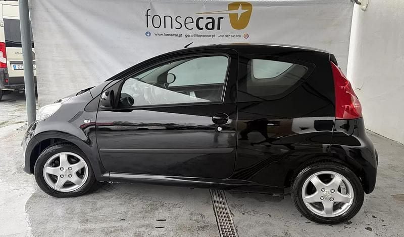 Usado Peugeot 107 Active 68 HP (50 kW) 2007 Preto Citadino